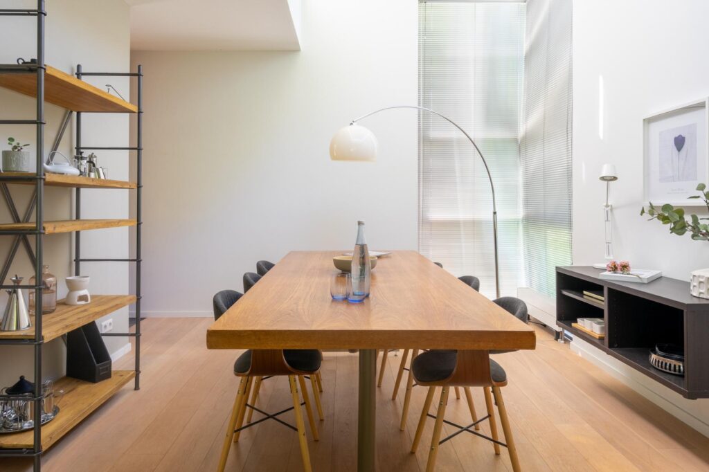 Schuif met ons aan tafel om het te hebben over een prachtige samenwerking tussen jou en onze vakantiehuis verhuren website.